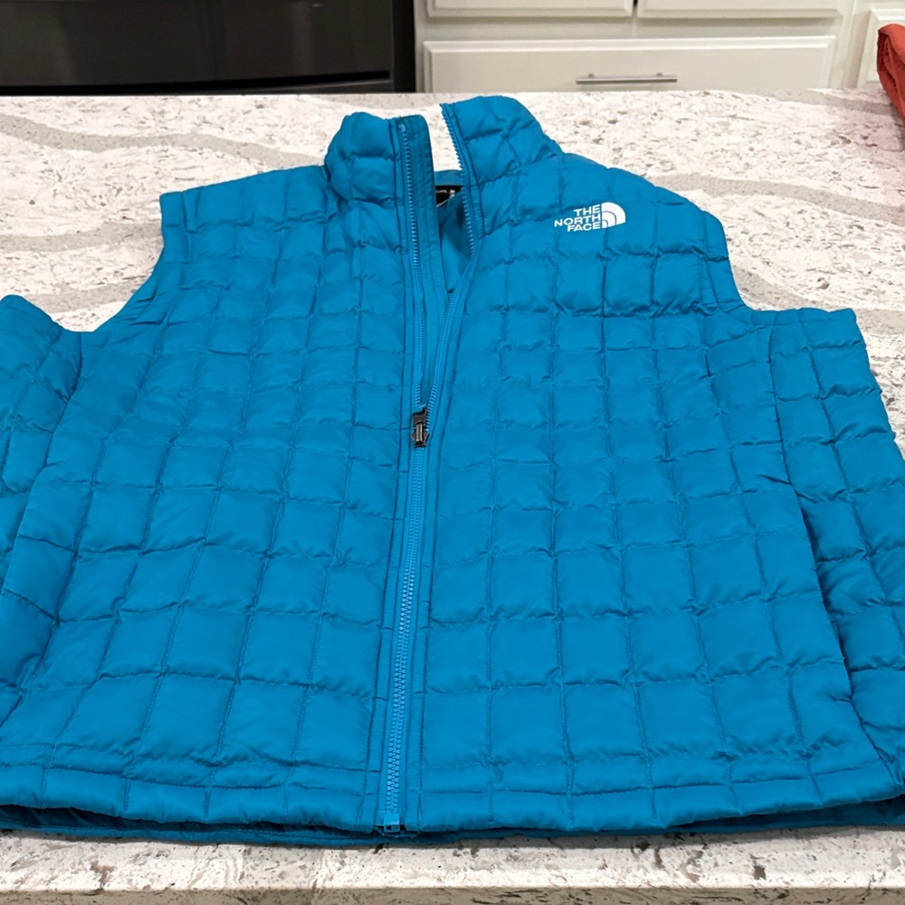 Men’s Northface vest